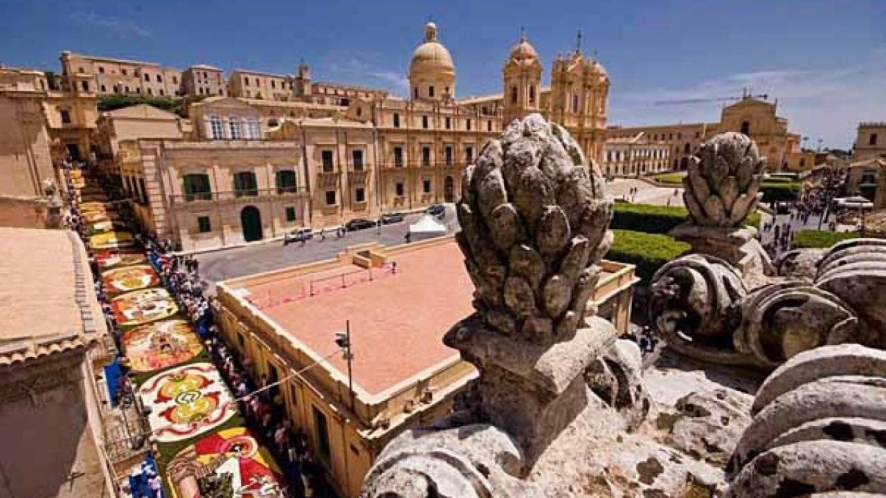 Il Sole Del Mediterraneo Noto Exterior foto