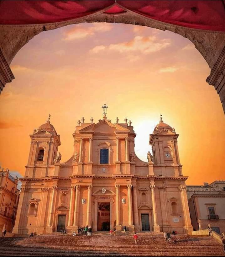 Il Sole Del Mediterraneo Noto Exterior foto